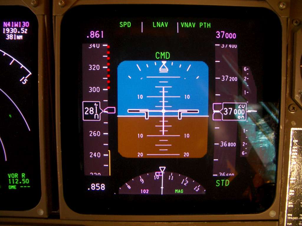 PFD @ Mach  FL370.JPG